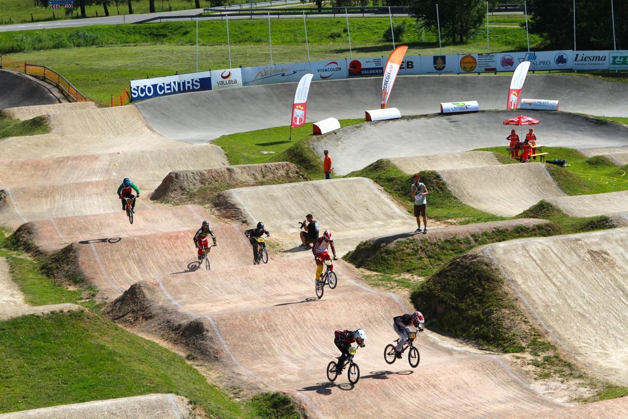 Holiday Complex Avoti Valmiera Εξωτερικό φωτογραφία